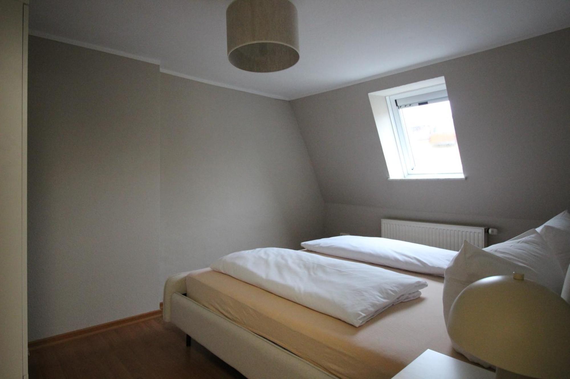 Homie Stay Schiestlstrasse - Moderne Dachgeschosswohnung Mit 2 Schlafzimmern Würzburg Esterno foto